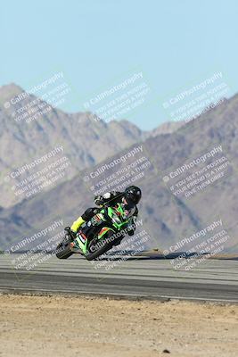 media/Dec-01-2025-Moto Forza (Mon) [[2daa91e15f]]/2-Intermediate Group/Session 4 Turn 9/